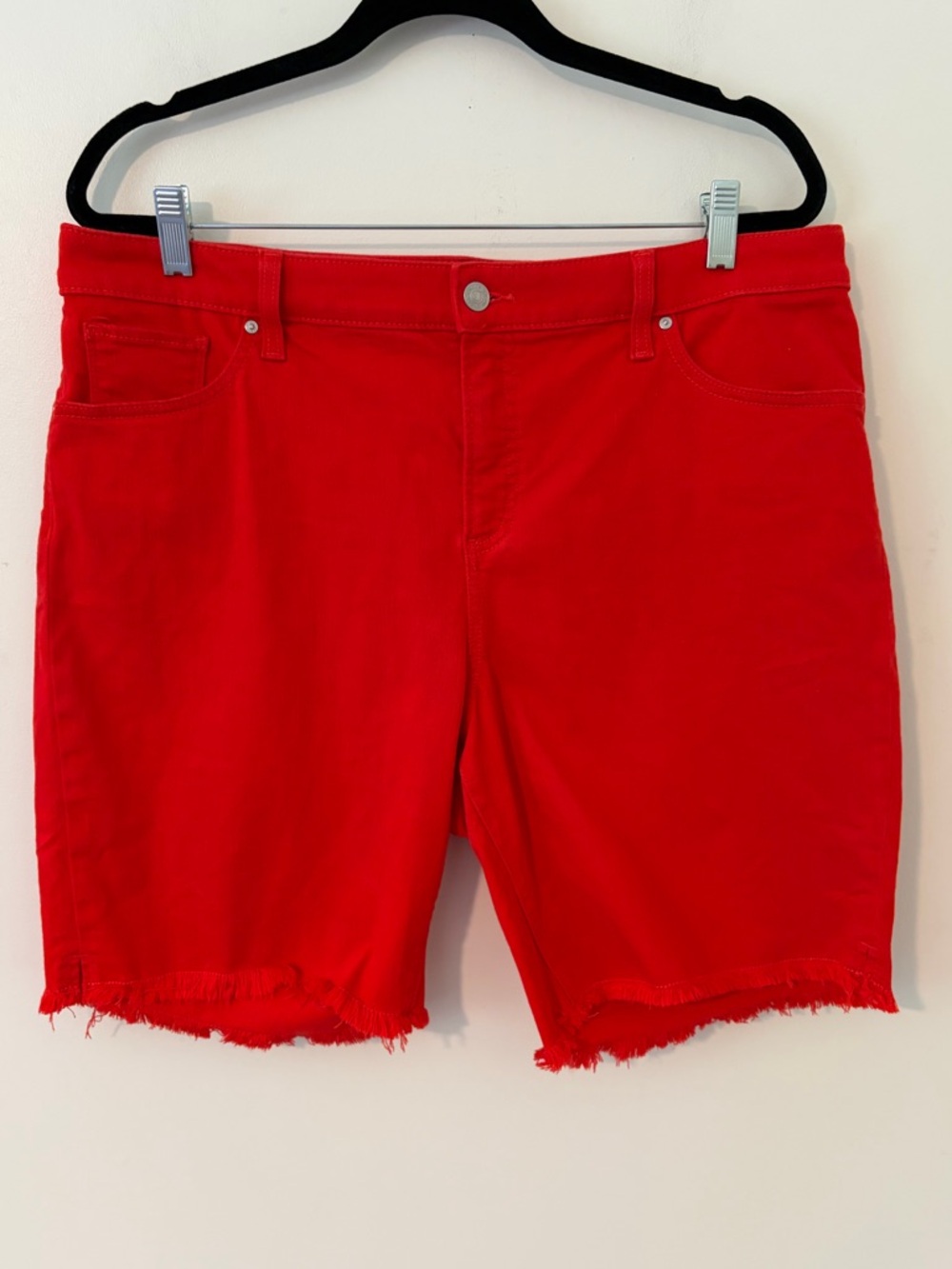 Chico's So Slimming Girlfriend Frayed Hem Bermuda Denim Short Red Sz 16 Chico 3